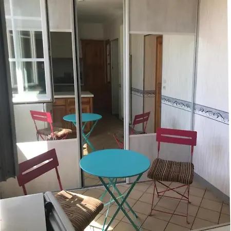 Chez Martine Alba *