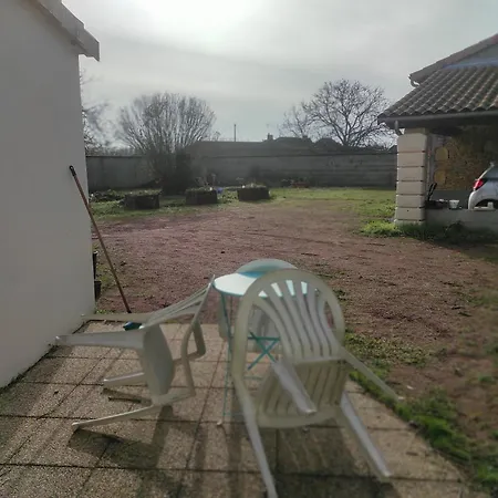 Chez Martine Alba * Pas-de-Jeu